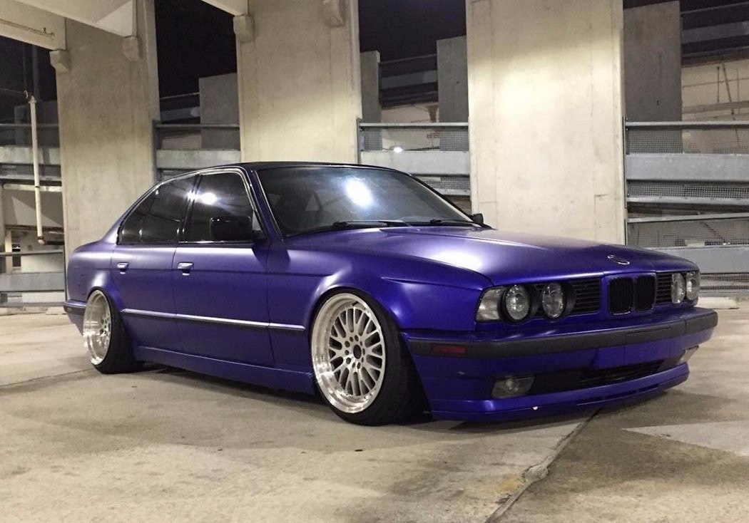 bmw e34 blue