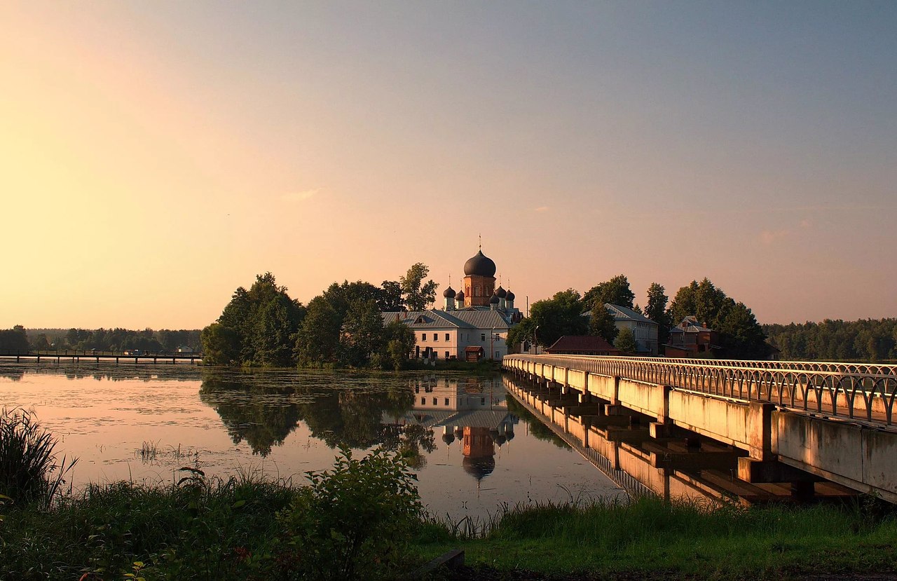 Введенский островной женский монастырь во Владимирской области