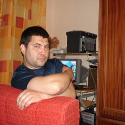 Олег, 47 лет, Чоп