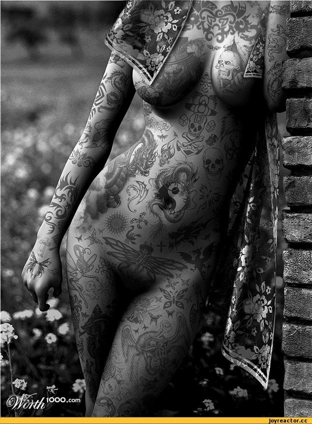 Nude Tatooed Women