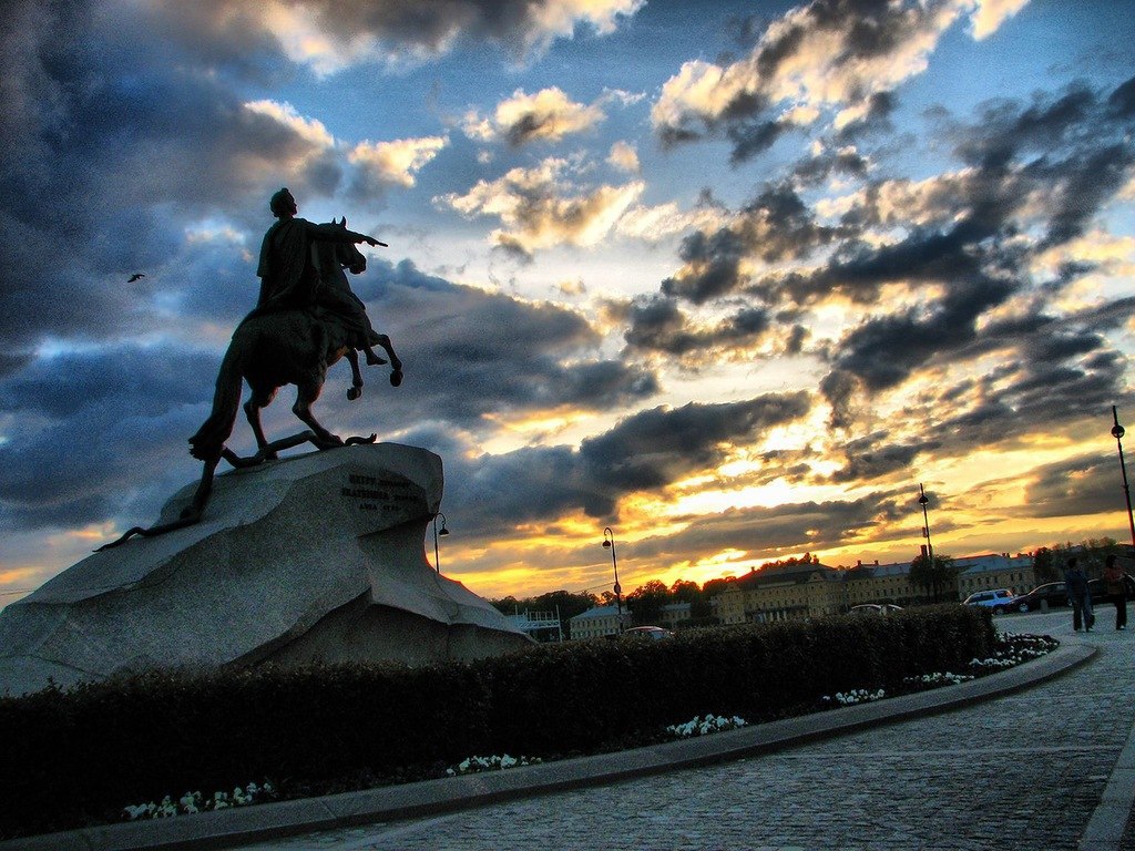 Памятник петру в санкт петербурге