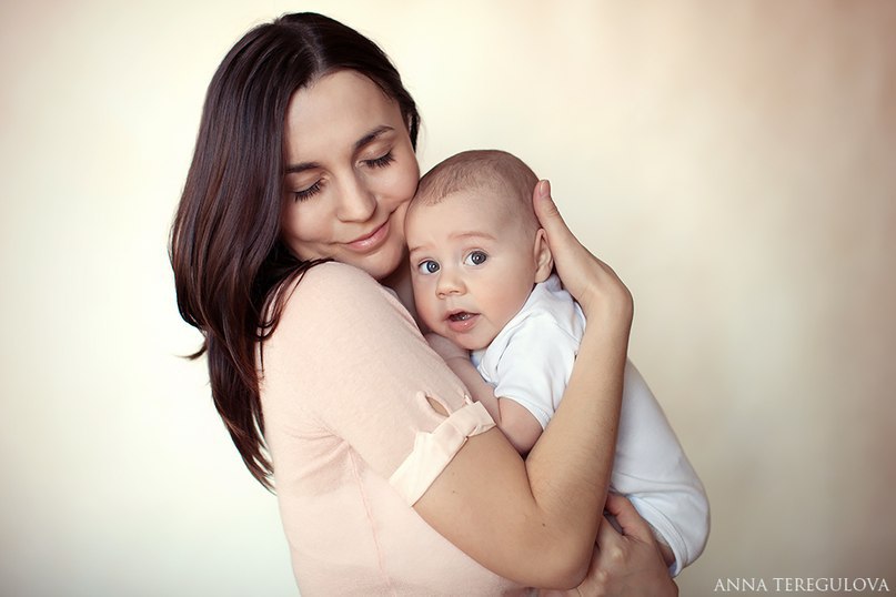 Mother call. Нелегкий труд детей рожать растить. Нелегкий труд детей рожать растить стирать. Нелегкий труд детей рожать растить стирать пеленки стих. Нелёгкий путь детей рожать растить стирать пелёнки.