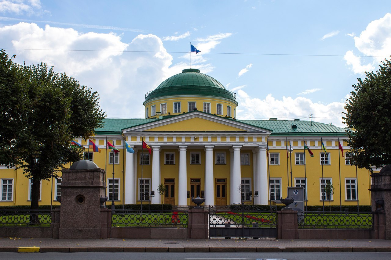 Таврический дворец спб