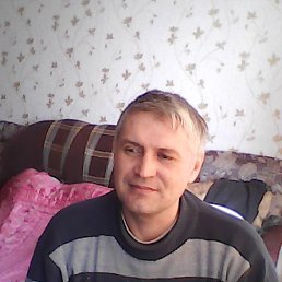 евгений, 47 лет, Углегорск