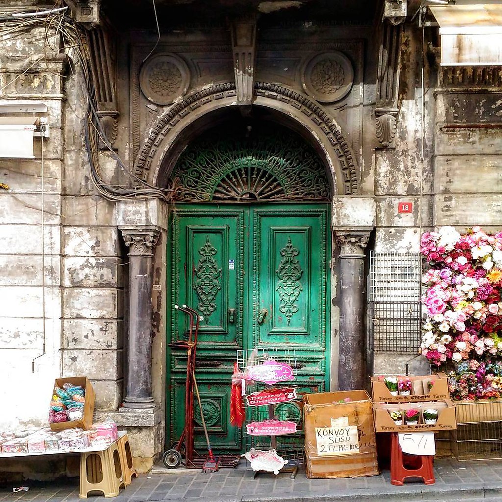 Французская улица стамбул