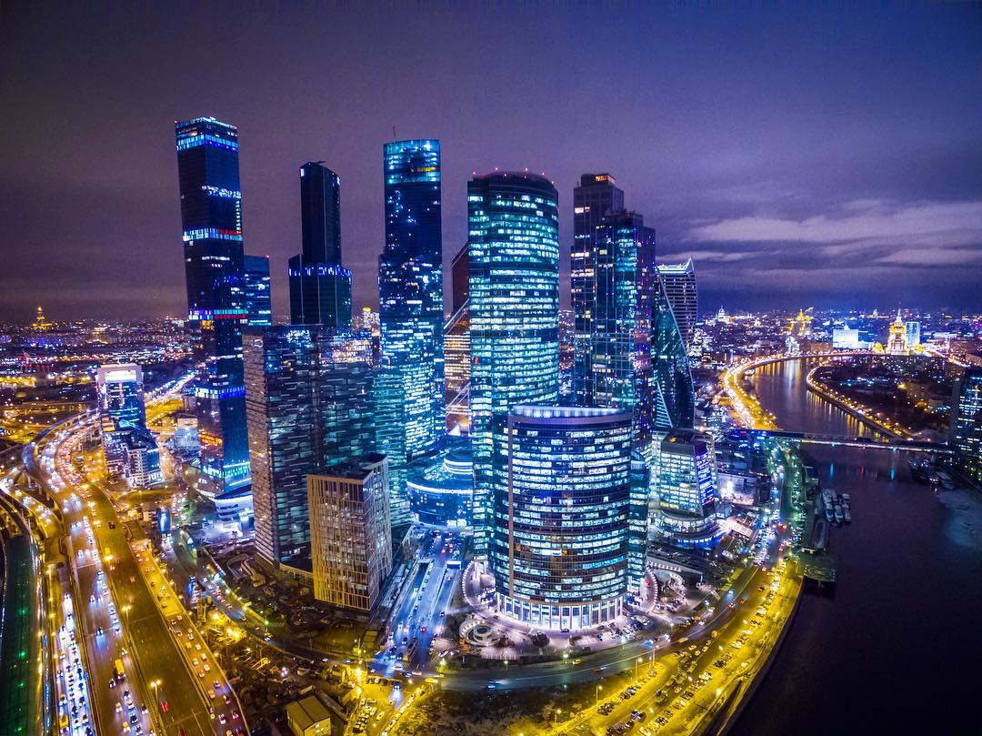 Город Москва ночью