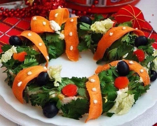 Топ-9 вкуснейших салатов к новогоднему столу.1) Салат