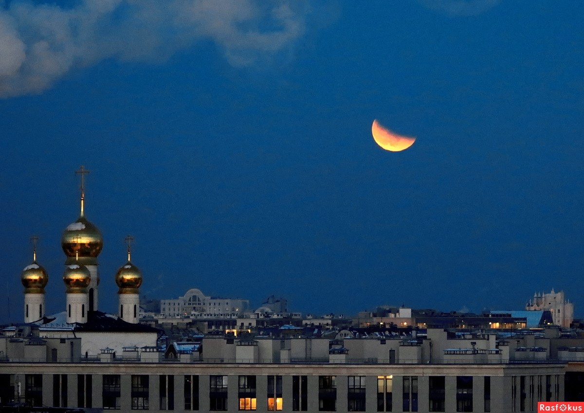 Луна в питере сегодня фото