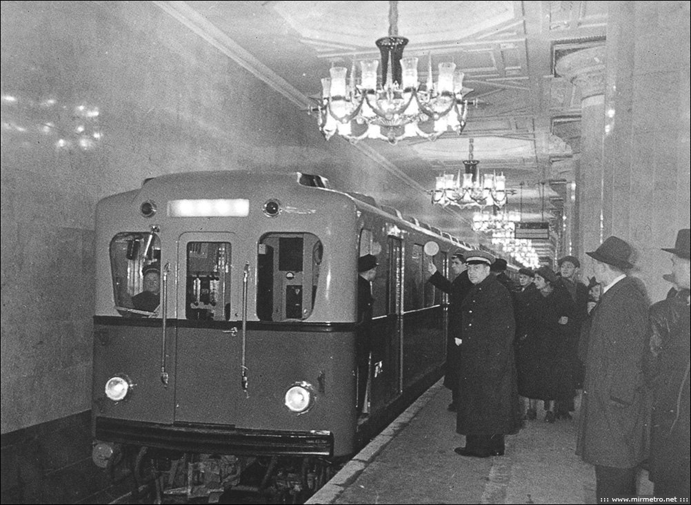 Фото первого метро