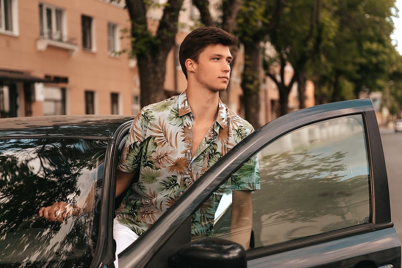 Картина тищенко из фильма о чем говорят мужчины