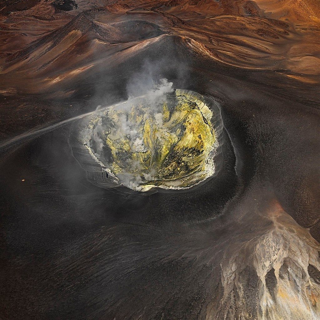Как выглядит вулкан внутри фото