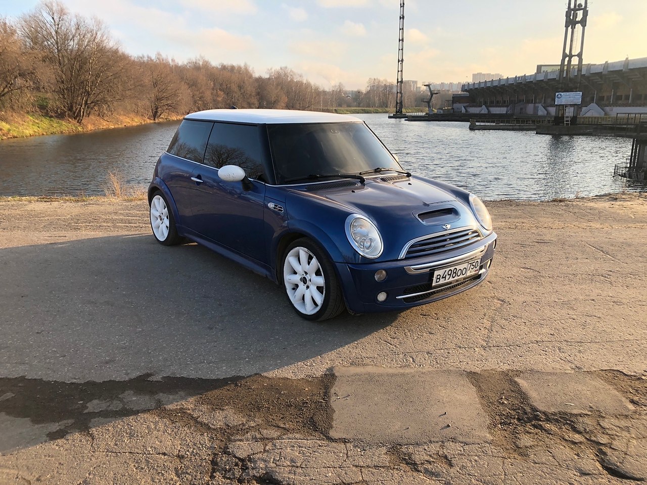 Российские мини. Mini Cooper s 1.6 at.