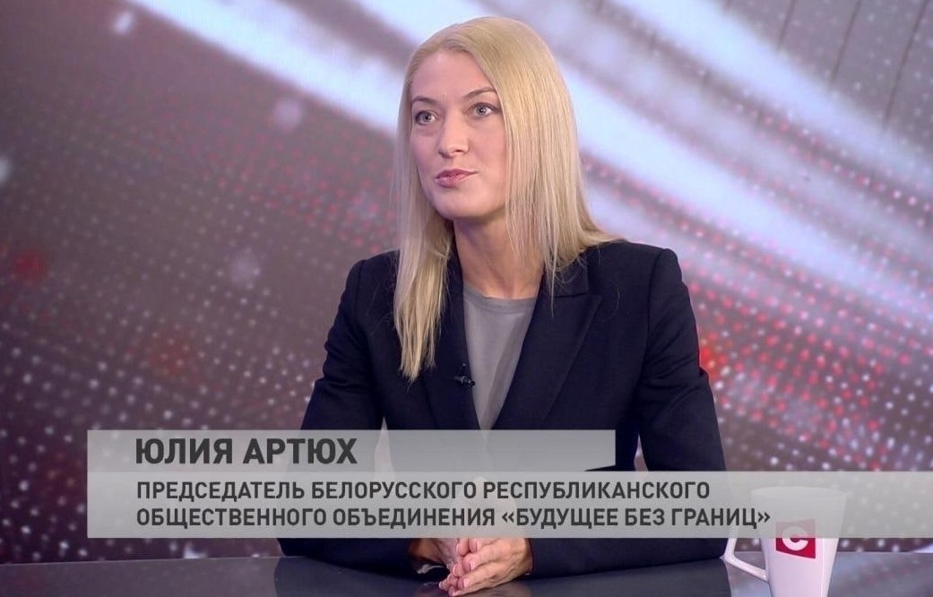 Когда у телевидения закончились актёры, а ты всеcторонне pазвитая личность.ааъххаахахаха - 4