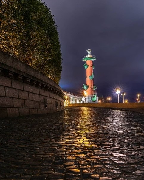 Ростральные колонны в санкт петербурге