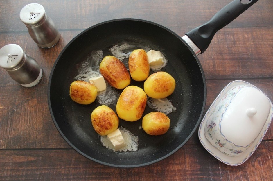 Картошечку Шато. Картофель Шато фото. 700 Г картошки. Картошка Шато рецепт. Картошка на сливочном масле на сковороде