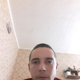 Виталя, 27, Качканар