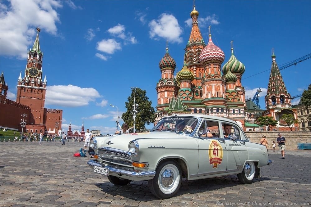 Авто московская область. Машины в Москве. Москва авторалли. ГУМ машина. Московский легковой автомобиль.