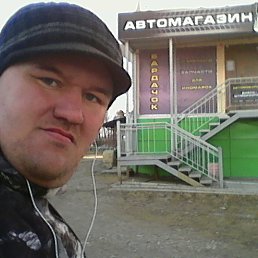 Петя, 27, Карпинск