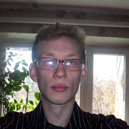 Игорь, 34, Новогродовка