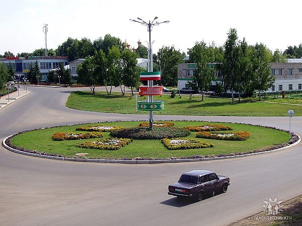 Поселок алексеевский. Посёлок Алексеевское Татарстан. Парк Алексеевский район. Пгт Алексеевское парк Победы. Парк Победы Алексеевский район РТ.