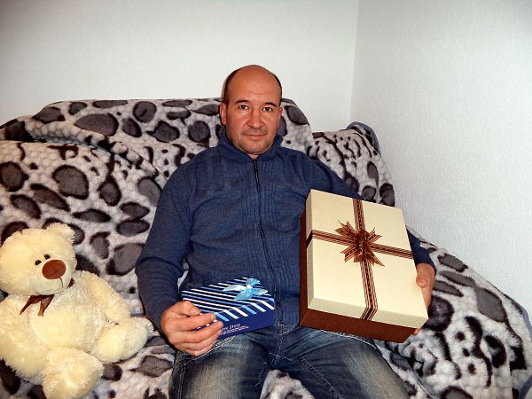     :    ))) -  , 58 , 