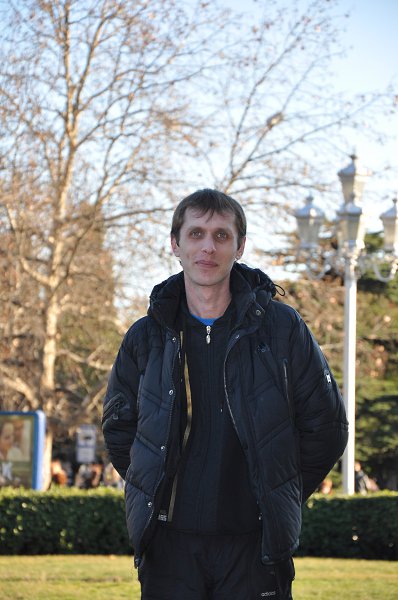  : Alex, 43 , 