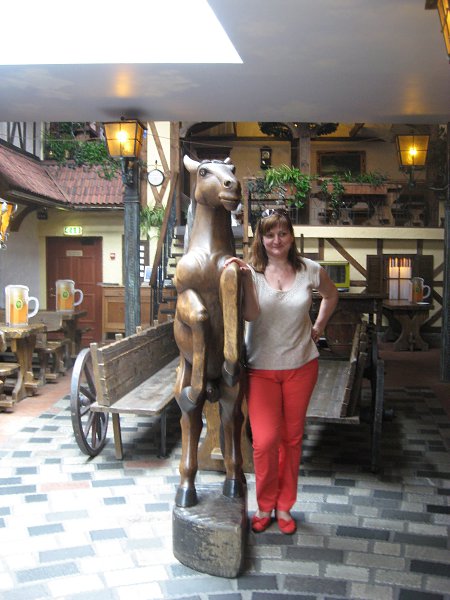  :    ))) - Larisa , 50 , -