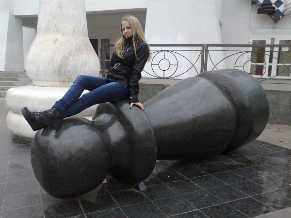   : " " .   - &dagger;Seniorita&dagger;, 