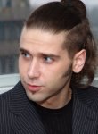   )))