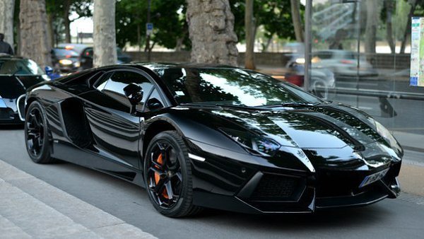 Lamborghini Aventador LP 700-4