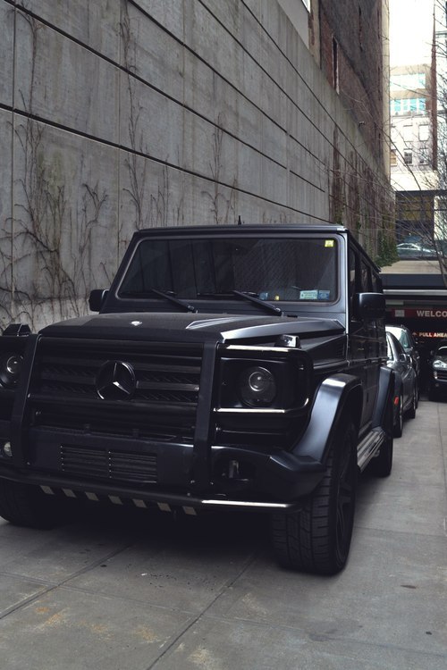 Mercedes-Benz - 4