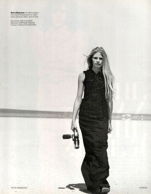 Angela Lindvall & Tanga Moreau by Peter Lindbergh - 2