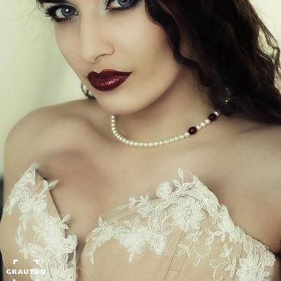   Pinkabsinthe:   .    -? ... - 69