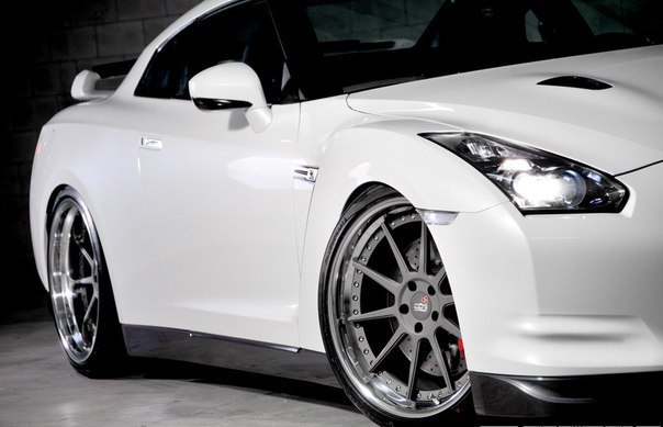 AMS Nissan GT-R R35 - 7