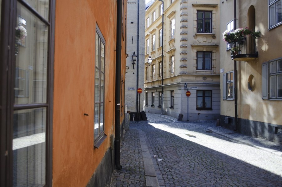 .  .     (  Gamla stan)      ... - 9