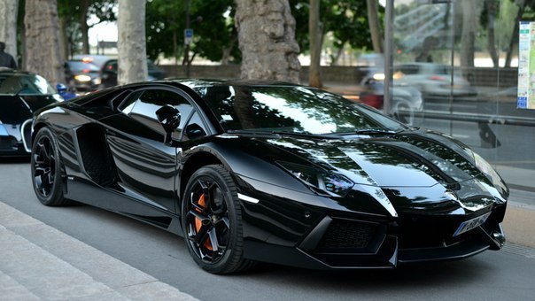 Lamborghini Aventador LP 700-4