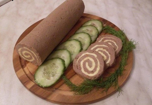 Рулет из куриной печени. 160 ккал на 100 гр Печень куриная-700г. Лук репчатый-1шт. Морковь-1шт. Сыр ...