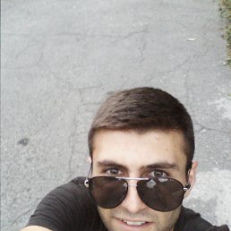  Harry, , 33  -  8  2014