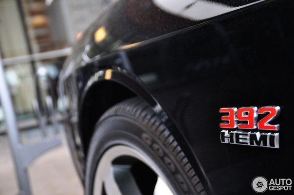 Dodge Challenger SRT-8 392 - 5