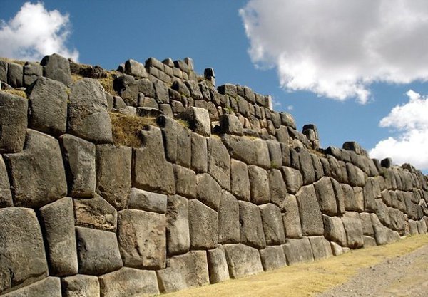 Саксайуаман (Sacsayhuaman), Перу. Саксайуаман представляет собой церемониальный комплекс, ... - 5
