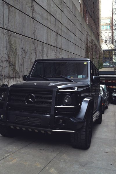 Mercedes-Benz - 4