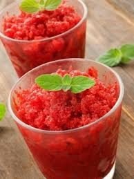 Сорбет из красной смородины.Порций 12Ингредиентов 2Потребуется: 1 кг красной смородины, 300 г ...