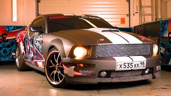 Ford Mustang Shelby EE Team