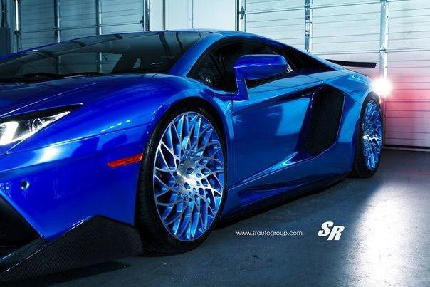 Lamborghini Aventador - 3