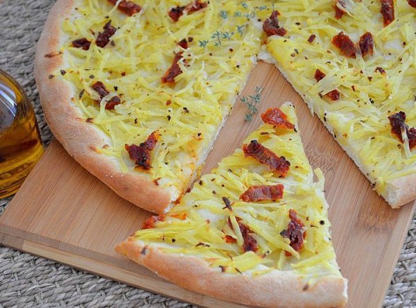 Картофельная пицца с вялеными помидорами.Блюдо вкусное, бюджетное, а с начинками можно ... - 7