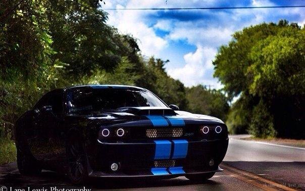 Dodge Challenger - 3
