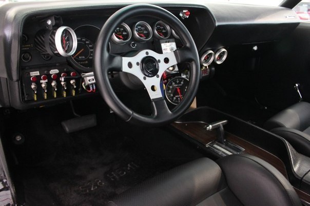 1971 Plymouth Hemi Cuda - 8
