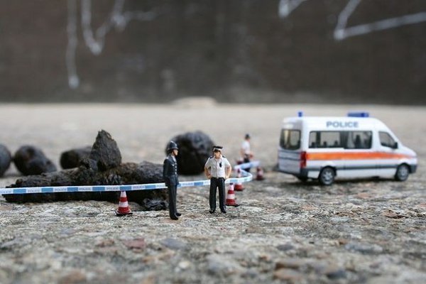 Серия путешествий в мир маленьких людей от британского уличного художника и фотографа Slinkachu - 2
