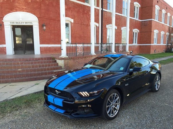 Ford Mustang GT Fastback - 2