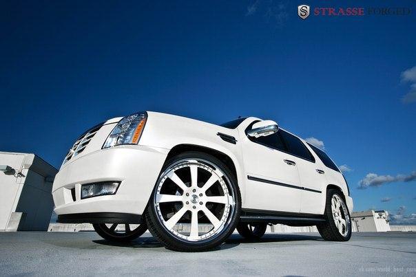 Cadillac Escalade - 3